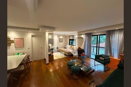 Apartamento à venda com 130m², 3 quartos e 2 vagasSala