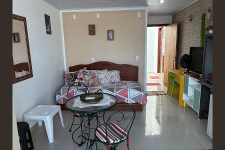 Sala/Quarto de apartamento para alugar com 1 quarto, 22m² em Barreiros, São José