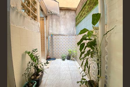Apartamento para alugar com 57m², 2 quartos e sem vaga