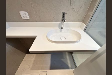 Apartamento à venda com 77m², 3 quartos e 1 vaga Apartamento à venda com 77m², 3 quartos e 1 vagaBanheiro da Suíte