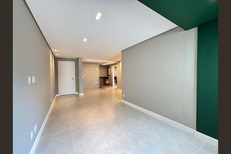 Apartamento à venda com 77m², 3 quartos e 1 vaga Apartamento à venda com 77m², 3 quartos e 1 vagaSala
