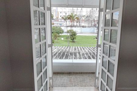 Casa para alugar com 350m², 4 quartos e 6 vagas Casa para alugar com 350m², 4 quartos e 6 vagasVaranda da Suíte 2