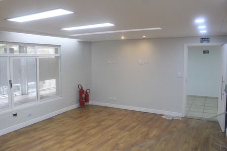 Casa para alugar com 350m², 4 quartos e 6 vagasSala