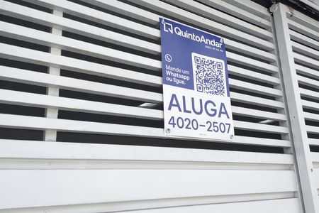 Casa para alugar com 350m², 4 quartos e 6 vagas Casa para alugar com 350m², 4 quartos e 6 vagasPlaca