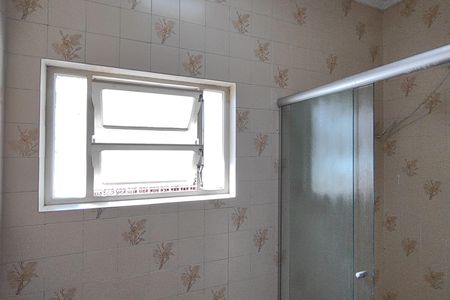 Casa para alugar com 350m², 4 quartos e 6 vagas Casa para alugar com 350m², 4 quartos e 6 vagasBanheiro
