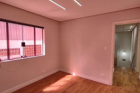 Casa para alugar com 350m², 4 quartos e 6 vagas Casa para alugar com 350m², 4 quartos e 6 vagasQuarto 1