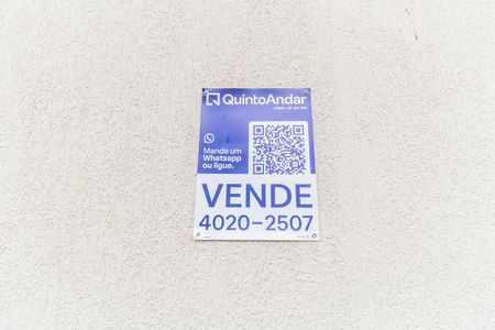 Casa à venda com 420m², 4 quartos e 4 vagas Casa à venda com 420m², 4 quartos e 4 vagasVista da Rua