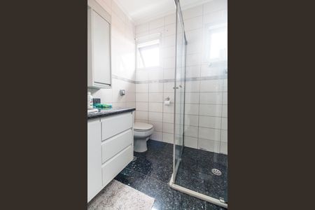 Casa à venda com 420m², 4 quartos e 4 vagas Casa à venda com 420m², 4 quartos e 4 vagasBanheiro da Suíte