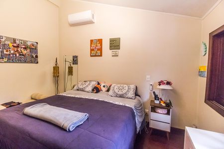 Casa à venda com 420m², 4 quartos e 4 vagas Casa à venda com 420m², 4 quartos e 4 vagasSuíte 2