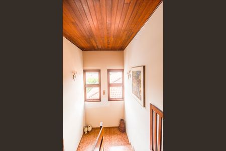 Casa à venda com 420m², 4 quartos e 4 vagas Casa à venda com 420m², 4 quartos e 4 vagasVista