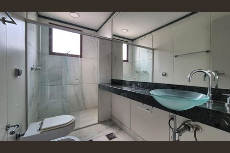 Apartamento para alugar com 163m², 4 quartos e 3 vagas Apartamento para alugar com 163m², 4 quartos e 3 vagasBanheiro