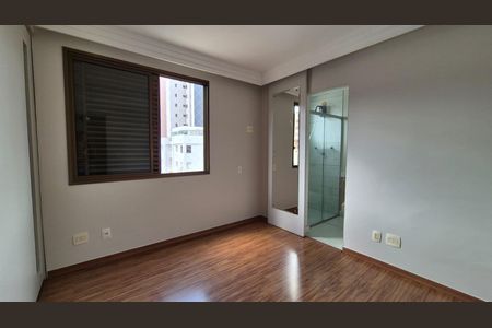 Apartamento para alugar com 163m², 4 quartos e 3 vagas Apartamento para alugar com 163m², 4 quartos e 3 vagasQuarto