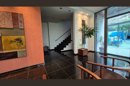 Apartamento para alugar com 163m², 4 quartos e 3 vagas