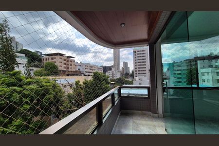 Apartamento para alugar com 163m², 4 quartos e 3 vagas