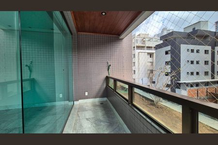 Apartamento para alugar com 163m², 4 quartos e 3 vagas