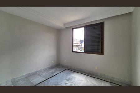 Apartamento para alugar com 163m², 4 quartos e 3 vagas Apartamento para alugar com 163m², 4 quartos e 3 vagasQuarto