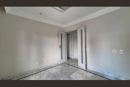 Apartamento para alugar com 163m², 4 quartos e 3 vagas Apartamento para alugar com 163m², 4 quartos e 3 vagasQuarto