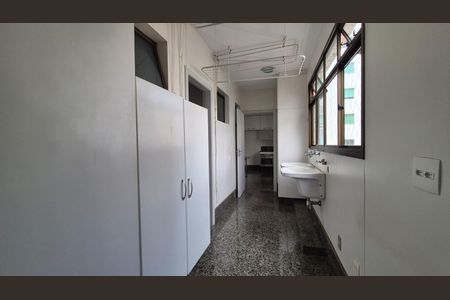 Apartamento para alugar com 163m², 4 quartos e 3 vagas