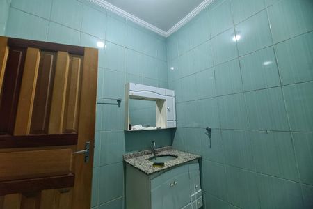 Casa para alugar com 65m², 2 quartos e 1 vaga Casa para alugar com 65m², 2 quartos e 1 vagaBanheiro