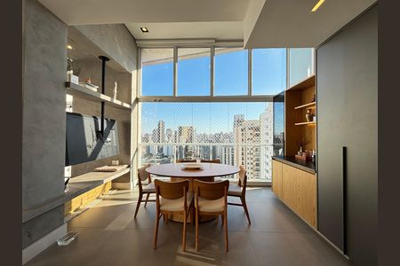 Apartamento à venda com 100m², 2 quartos e 2 vagasSala