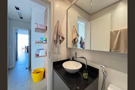 Apartamento à venda com 100m², 2 quartos e 2 vagasSuite Master Banheiro 
