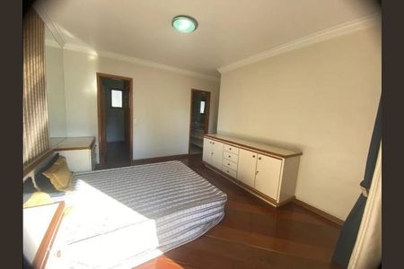Apartamento para alugar com 250m², 4 quartos e 4 vagas