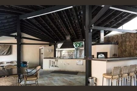 Apartamento para alugar com 250m², 4 quartos e 4 vagas