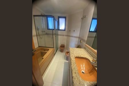 Apartamento para alugar com 250m², 4 quartos e 4 vagas