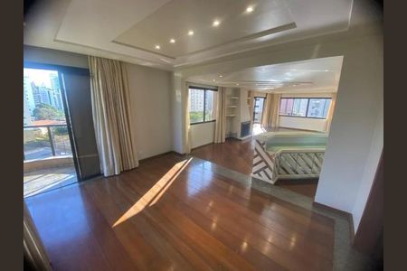 Apartamento para alugar com 250m², 4 quartos e 4 vagas