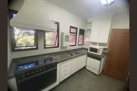 Apartamento para alugar com 250m², 4 quartos e 4 vagas