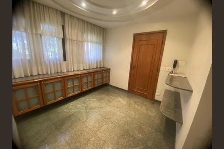 Apartamento para alugar com 250m², 4 quartos e 4 vagas