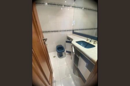 Apartamento para alugar com 250m², 4 quartos e 4 vagas