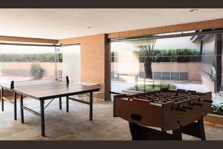 Apartamento para alugar com 250m², 4 quartos e 4 vagas