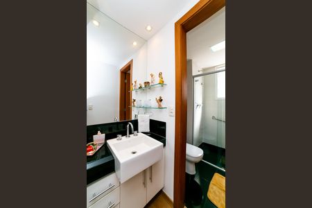 Apartamento à venda com 104m², 3 quartos e 3 vagas Apartamento à venda com 104m², 3 quartos e 3 vagasBanheiro Social