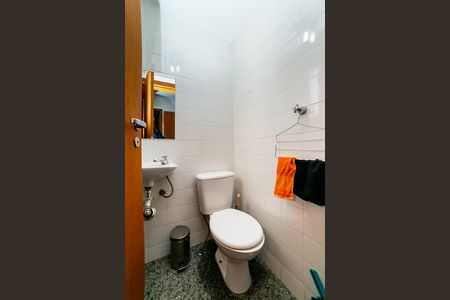 Apartamento à venda com 104m², 3 quartos e 3 vagas Apartamento à venda com 104m², 3 quartos e 3 vagasBanheiro de serviço