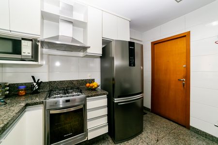 Apartamento à venda com 104m², 3 quartos e 3 vagas Apartamento à venda com 104m², 3 quartos e 3 vagasCozinha