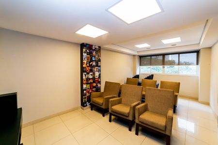 Apartamento à venda com 104m², 3 quartos e 3 vagas Apartamento à venda com 104m², 3 quartos e 3 vagasÁrea comum - Cinema