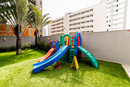Apartamento à venda com 104m², 3 quartos e 3 vagas Apartamento à venda com 104m², 3 quartos e 3 vagasÁrea comum - Playground