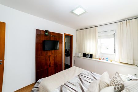 Apartamento à venda com 104m², 3 quartos e 3 vagas Apartamento à venda com 104m², 3 quartos e 3 vagasSuíte