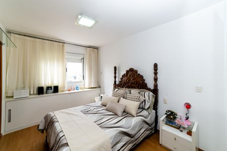 Apartamento à venda com 104m², 3 quartos e 3 vagas Apartamento à venda com 104m², 3 quartos e 3 vagasSuíte
