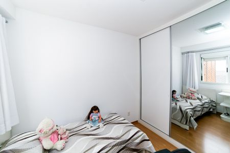 Apartamento à venda com 104m², 3 quartos e 3 vagas Apartamento à venda com 104m², 3 quartos e 3 vagasQuarto 2