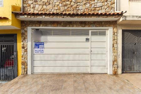 Casa para alugar com 125m², 3 quartos e 2 vagas Casa para alugar com 125m², 3 quartos e 2 vagasFachada