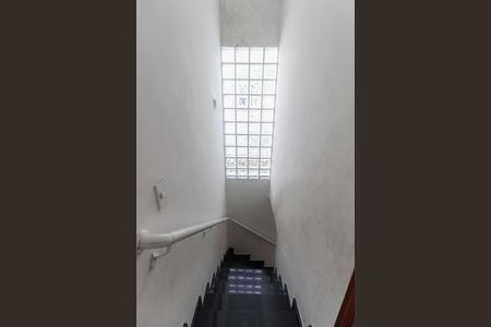 Casa para alugar com 125m², 3 quartos e 2 vagas Casa para alugar com 125m², 3 quartos e 2 vagasEscada Quarto 3 - Suíte