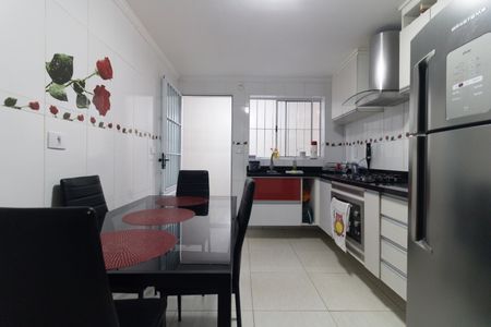 Casa à venda com 242m², 3 quartos e 2 vagasCozinha 
