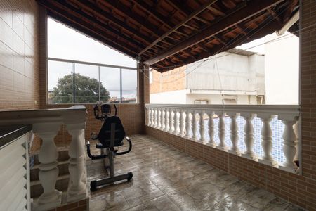 Casa à venda com 242m², 3 quartos e 2 vagasTerraço 