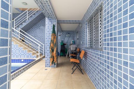 Casa à venda com 242m², 3 quartos e 2 vagasQuintal