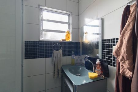Casa à venda com 242m², 3 quartos e 2 vagasEdícula - Banheiro