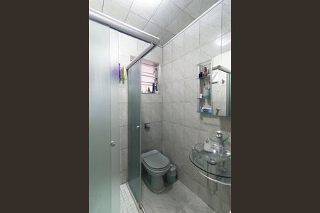 Casa à venda com 242m², 3 quartos e 2 vagasBanheiro