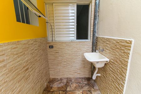 Casa para alugar com 40m², 1 quarto e 1 vaga Casa para alugar com 40m², 1 quarto e 1 vagaQuintal e Área de Serviço