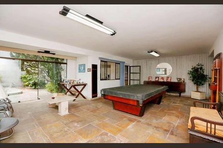 Casa à venda com 530m², 4 quartos e 8 vagas